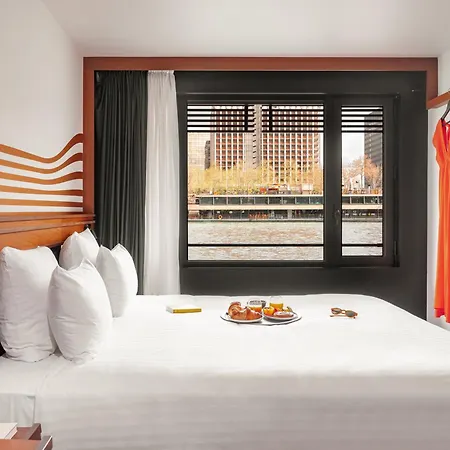 Off Seine 4* Paris