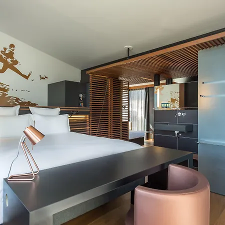 Off Seine Hotel Paris