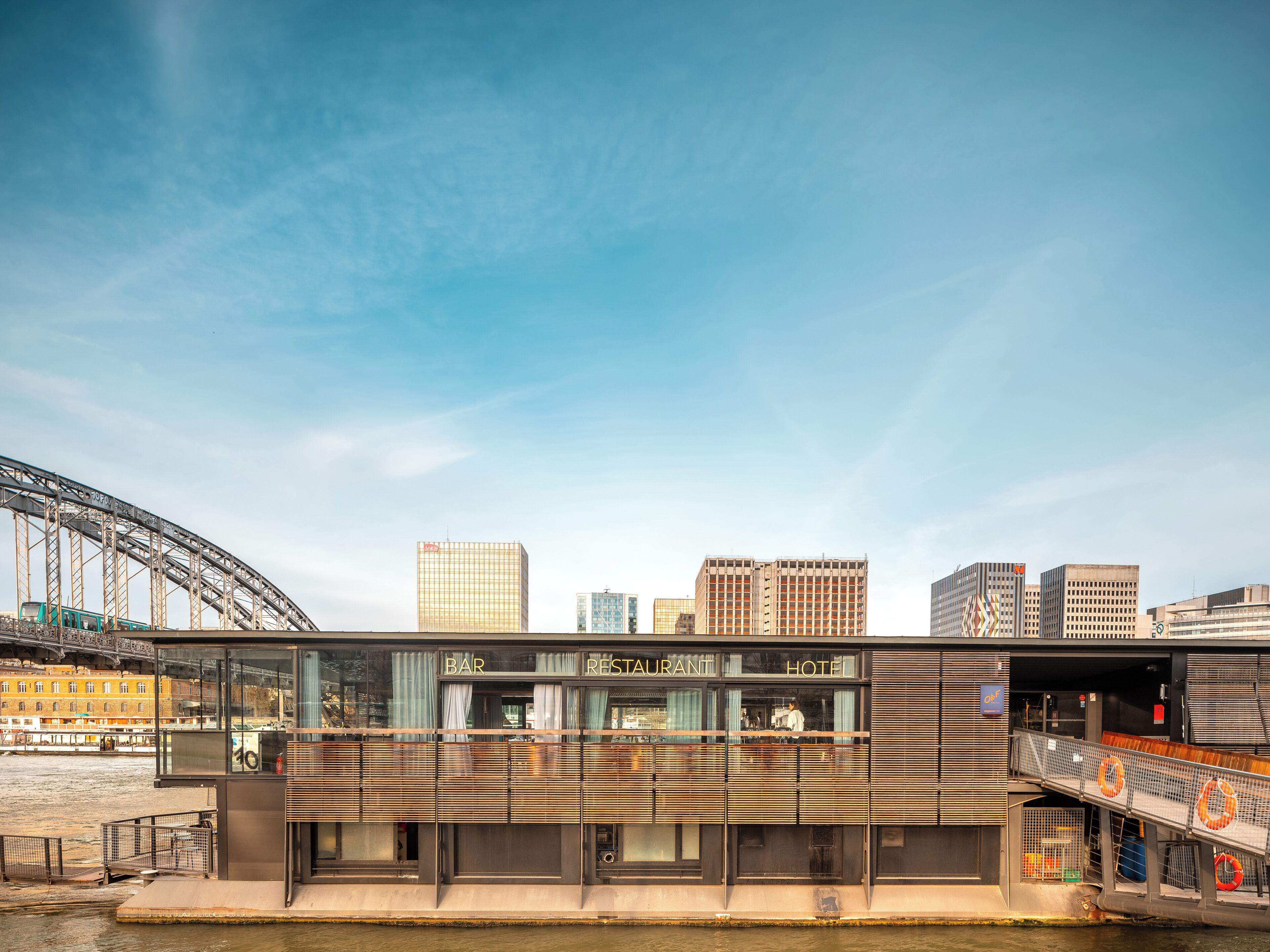 Off Seine Hotel Paris